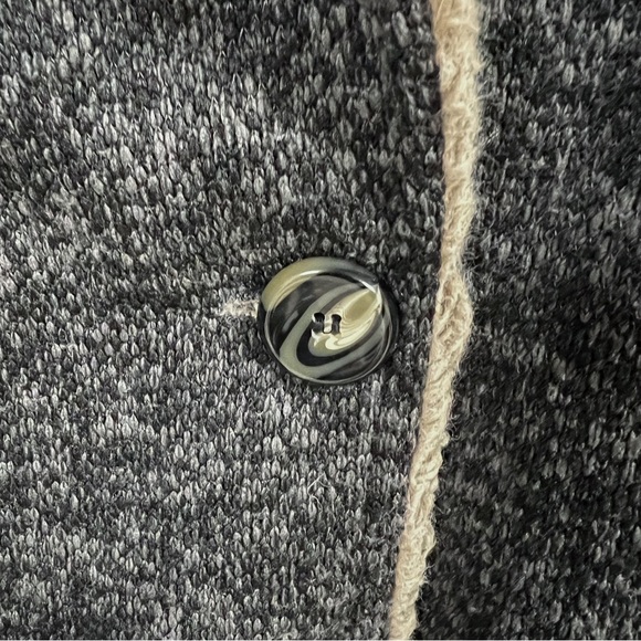 Steve Madden women’s black/gray fuzzy fleece button up winter coat - Picture 2 of 4